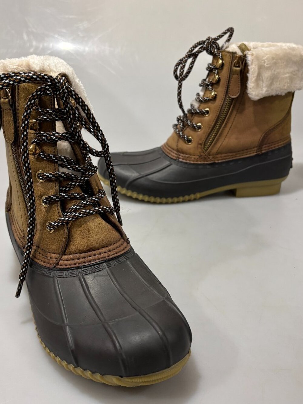 Tommy Hilfiger Womens 9 M Brown Faux Fur Lined Duck Boots NEW